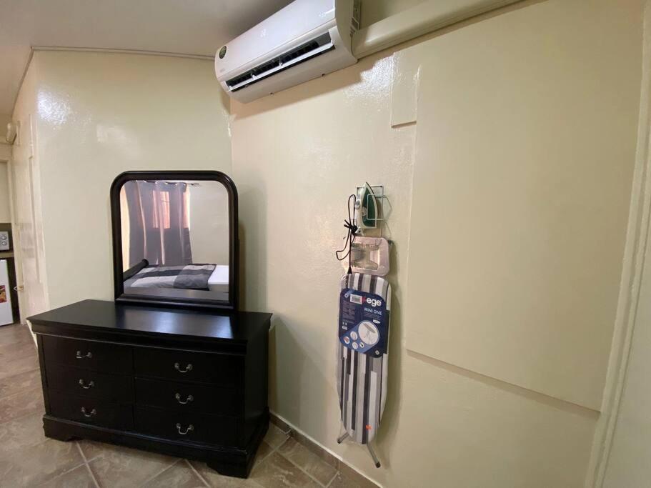 Cozy Studio Apartment Minutes From The Beach Willemstad Extérieur photo
